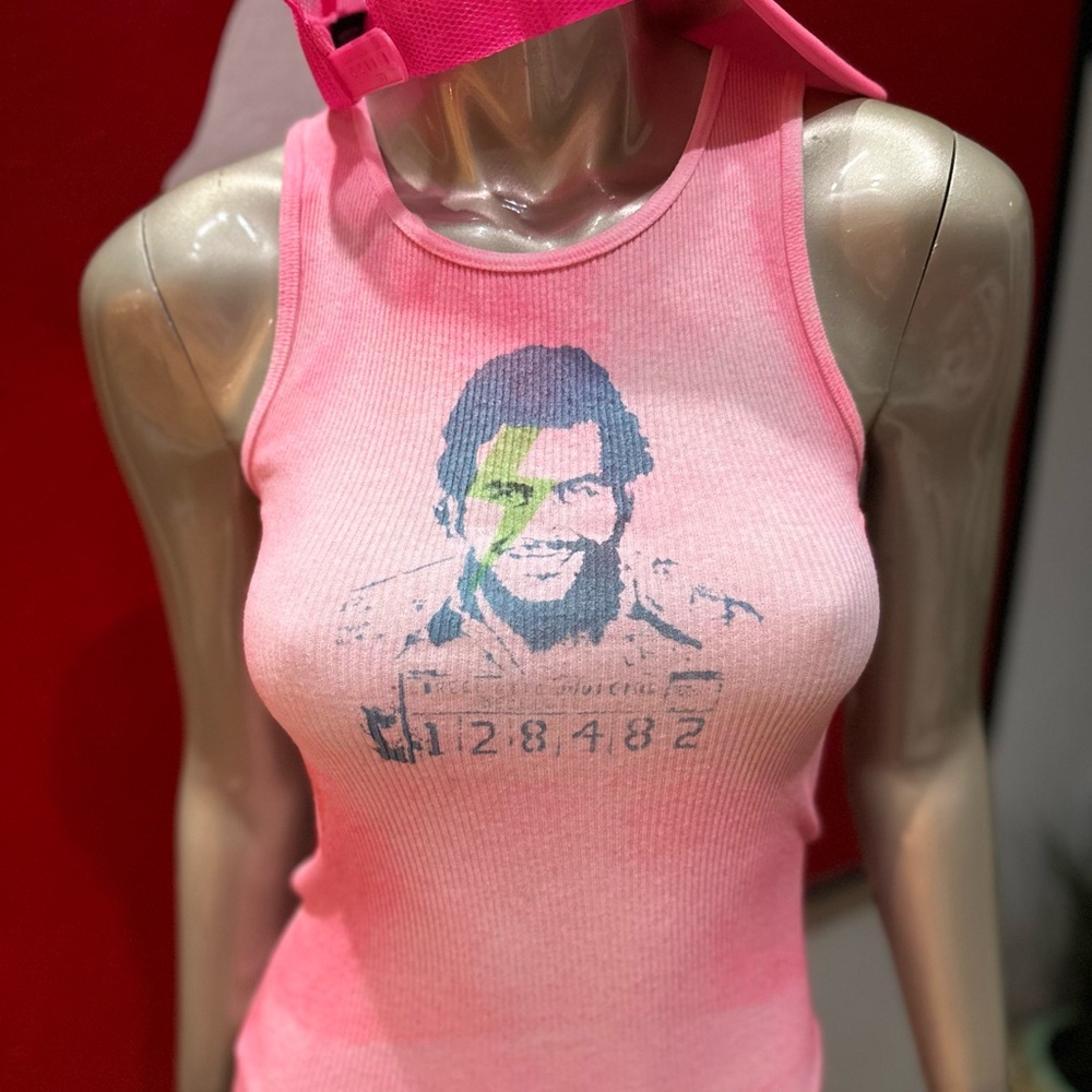 ⚡️PABLO ESCOBAR gangster mugshot Pink Graffiti Graphic soft Tank Top S